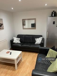 4 bedroom flat to rent, Garratt Lane, London, SW17