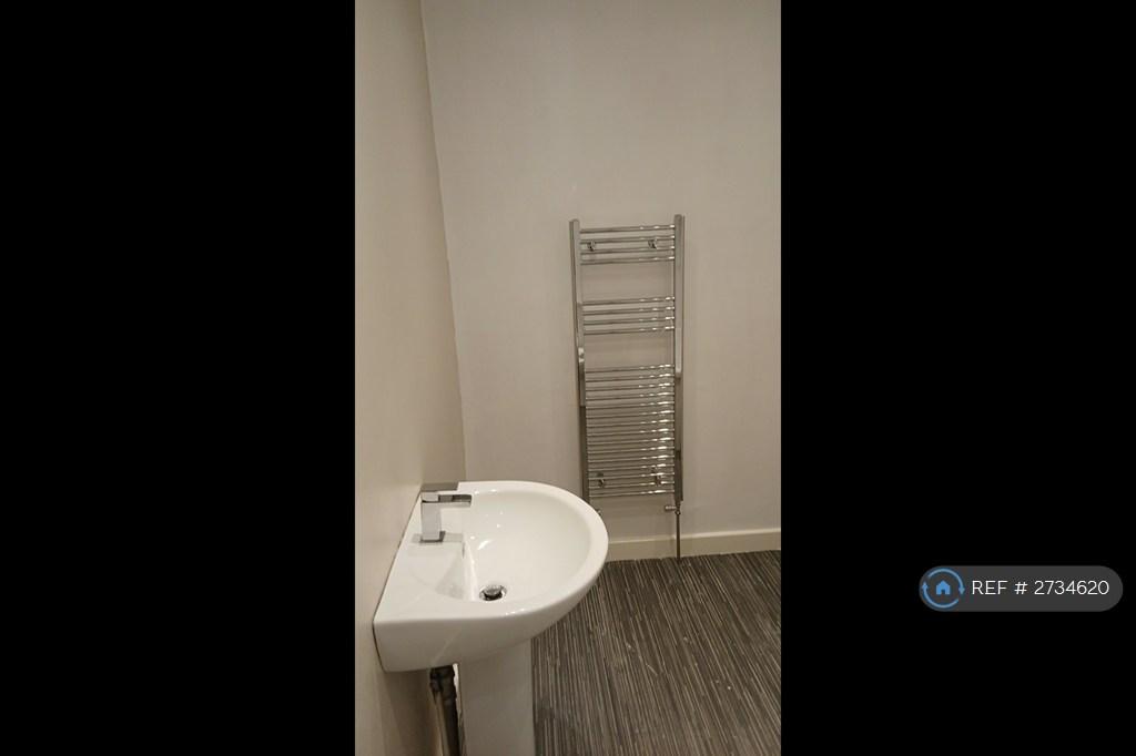 Upstairs Bathroom