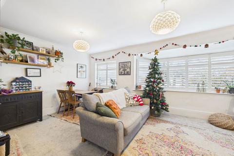 2 bedroom flat for sale, Shirley Drive, Worthing BN14