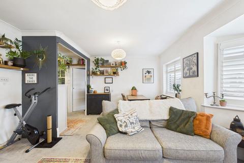 2 bedroom flat for sale, Shirley Drive, Worthing BN14