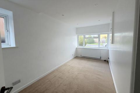 4 bedroom detached house to rent, Heron Shaw, Cranleigh