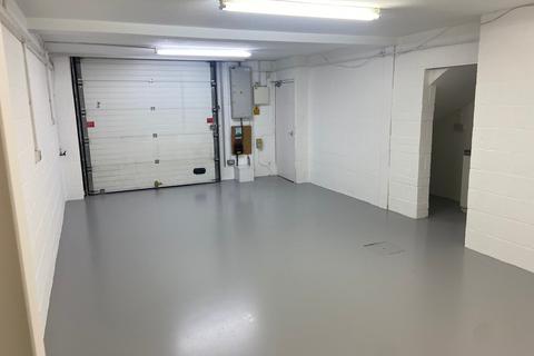 Industrial development to rent, Whittle Rd Salisbury SP2 7YS