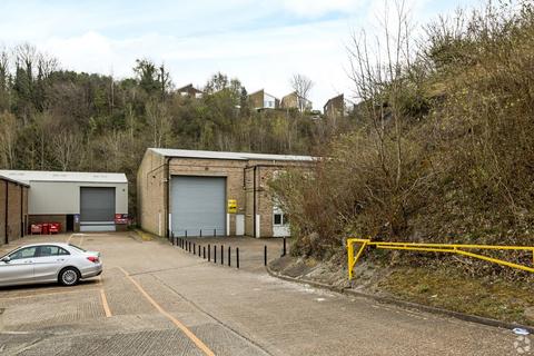 Warehouse to rent, Unit B4 Ullswater Cres Coulsdon CR5 2HT
