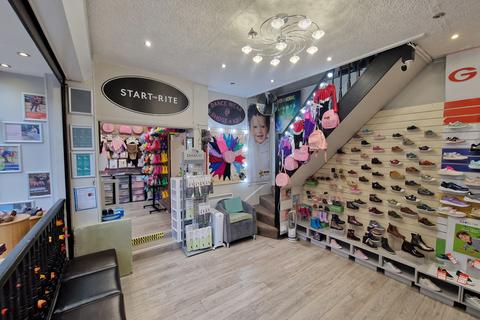 Retail property (high street) to rent, 50-52 Green Ln Derby DE1 1RP