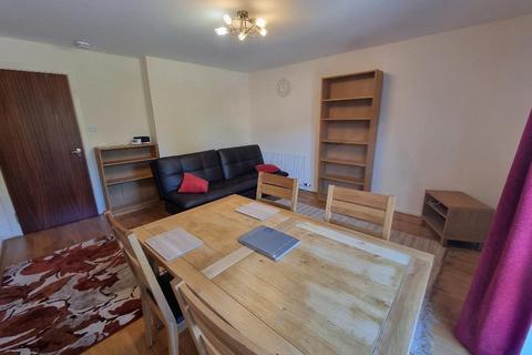 2 bedroom flat to rent, Roslin Place, Aberdeen, AB24