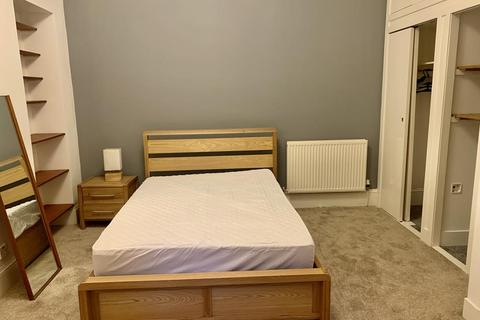 2 bedroom apartment to rent, Rosemount Viaduct, Flat A, Aberdeen,  AB25