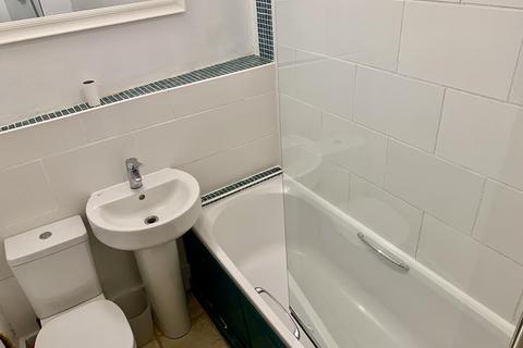 2 bedroom apartment to rent, Rosemount Viaduct, Flat A, Aberdeen,  AB25