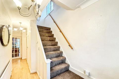 4 bedroom semi-detached house for sale, Selsdon CR2