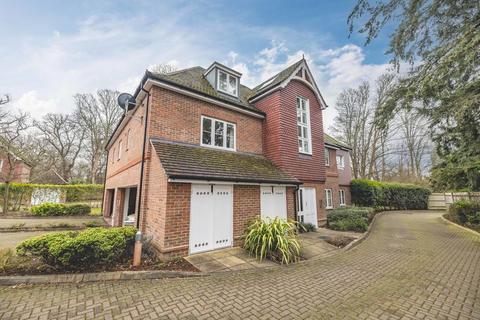 2 bedroom apartment for sale, Equus Close, Gerrards Cross