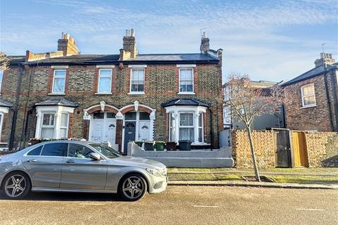 2 bedroom maisonette to rent, Hove Avenue, Walthamstow