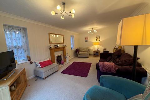 4 bedroom detached house for sale, The Close, Willerby, Hull, HU10 6JE
