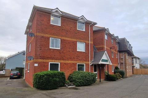 2 bedroom flat for sale, Sandown Road, Shanklin, Isle of Wight, PO37 6HY