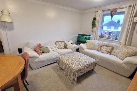 2 bedroom flat for sale, Sandown Road, Shanklin, Isle of Wight, PO37 6HY
