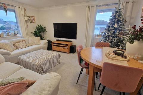 2 bedroom flat for sale, Sandown Road, Shanklin, Isle of Wight, PO37 6HY