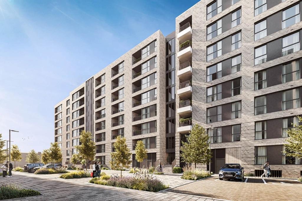 Located opposite King George's Park and River...