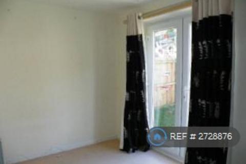 4 bedroom semi-detached house to rent, Quarry Bank Rise, Winsford, CW7