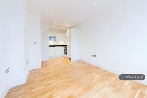 1 bedroom flat to rent, Burlington House, Waltham Cross, EN8
