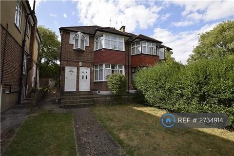 1 bedroom flat to rent, Leith Close, London, NW9
