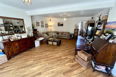 4 bedroom detached house for sale, Pheasant Close, Mulbarton