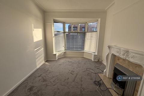 3 bedroom terraced house to rent, Worsley Road, Farnworth, Bolton, BL4