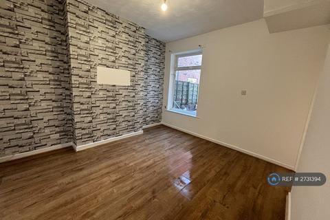 3 bedroom terraced house to rent, Worsley Road, Farnworth, Bolton, BL4