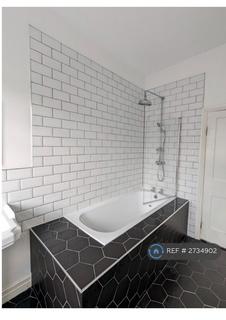 2 bedroom terraced house to rent, Kingsmill Avenue, Manchester, M19