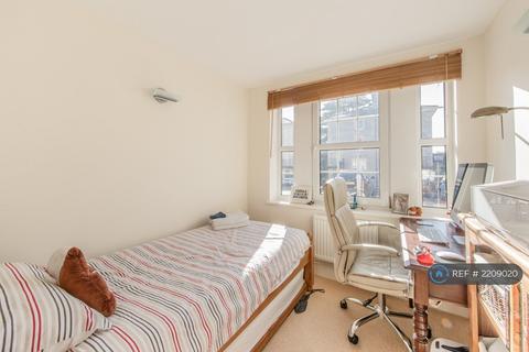 2 bedroom flat to rent, Horstmann Close, Bath, BA1