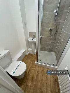 2 bedroom flat to rent, Portobellow Grove, L6 0Bq, L6