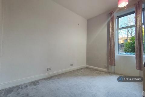 2 bedroom flat to rent, Crow Road, Glasgow, G13