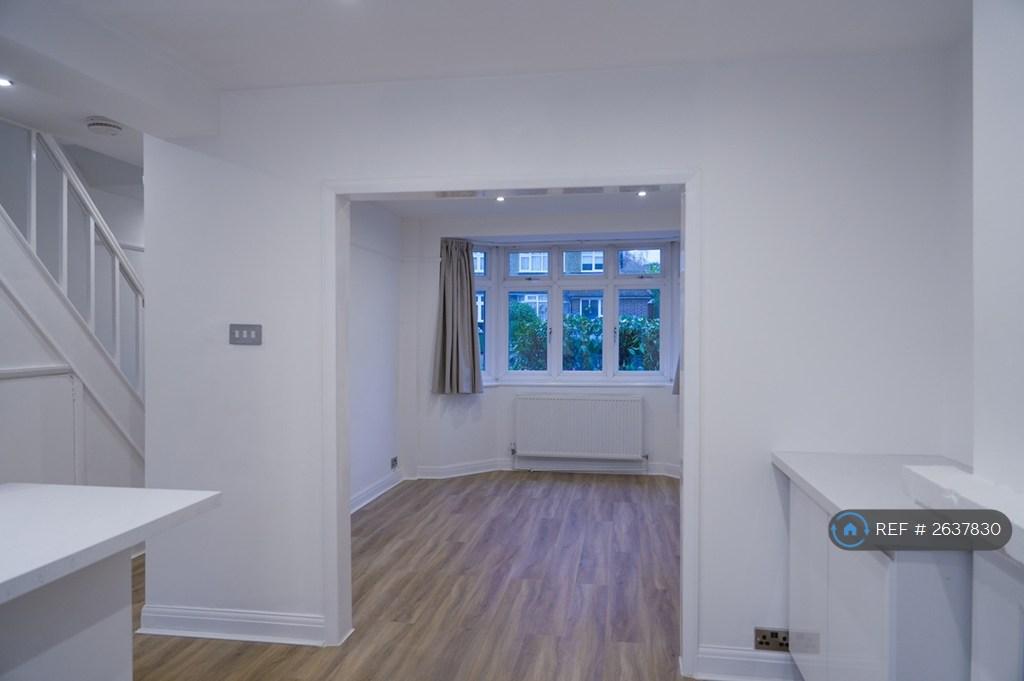 Front Room From Kitchen/Diner