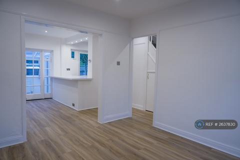 3 bedroom terraced house to rent, Tartar Road, Cobham, KT11