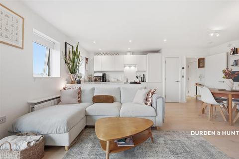 1 bedroom apartment for sale, Goldsmiths Row, Hackney E2