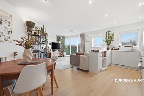 1 bedroom apartment for sale, Goldsmiths Row, Hackney E2