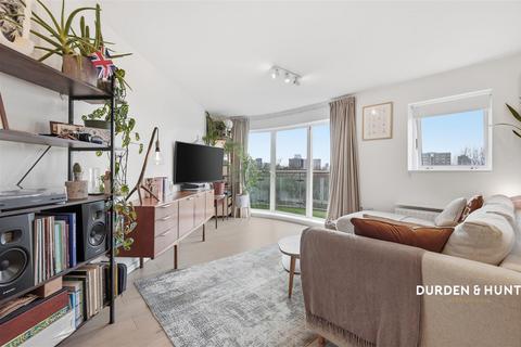 1 bedroom apartment for sale, Goldsmiths Row, Hackney E2