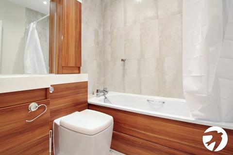 2 bedroom flat to rent, Dashwood Road, Gravesend, Kent, DA11