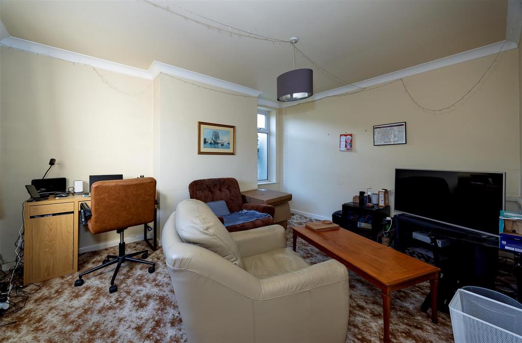 Downstairs bedroom 3 SAPL3946-20251130-Dx O Deep PRI