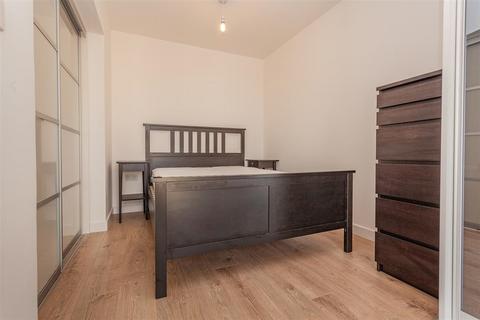 1 bedroom flat to rent, Legacy Tower, London E15