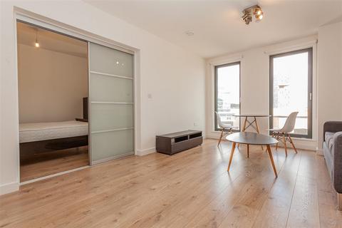 1 bedroom flat to rent, Legacy Tower, London E15