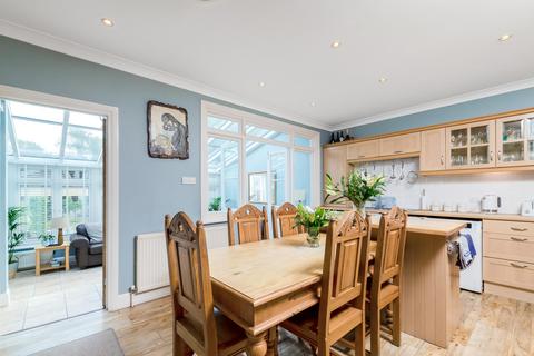 4 bedroom semi-detached house for sale, Ravensbourne Avenue Bromley BR2