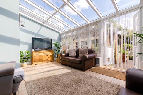 4 bedroom semi-detached house for sale, Ravensbourne Avenue Bromley BR2
