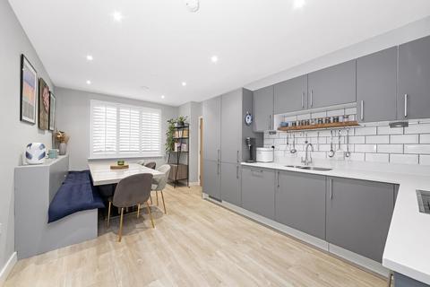 2 bedroom apartment for sale, Eaton Walk, Peckham, London, SE15