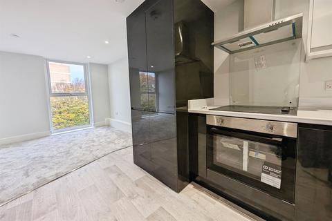 undefined, Canal Walk, Southampton SO14