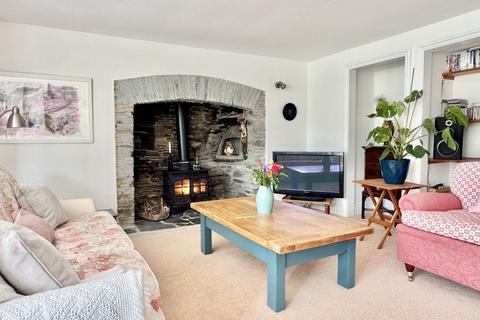 4 bedroom detached house for sale, Tregolds Farmhouse, St. Merryn, PL28