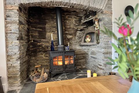 4 bedroom detached house for sale, Tregolds Farmhouse, St. Merryn, PL28