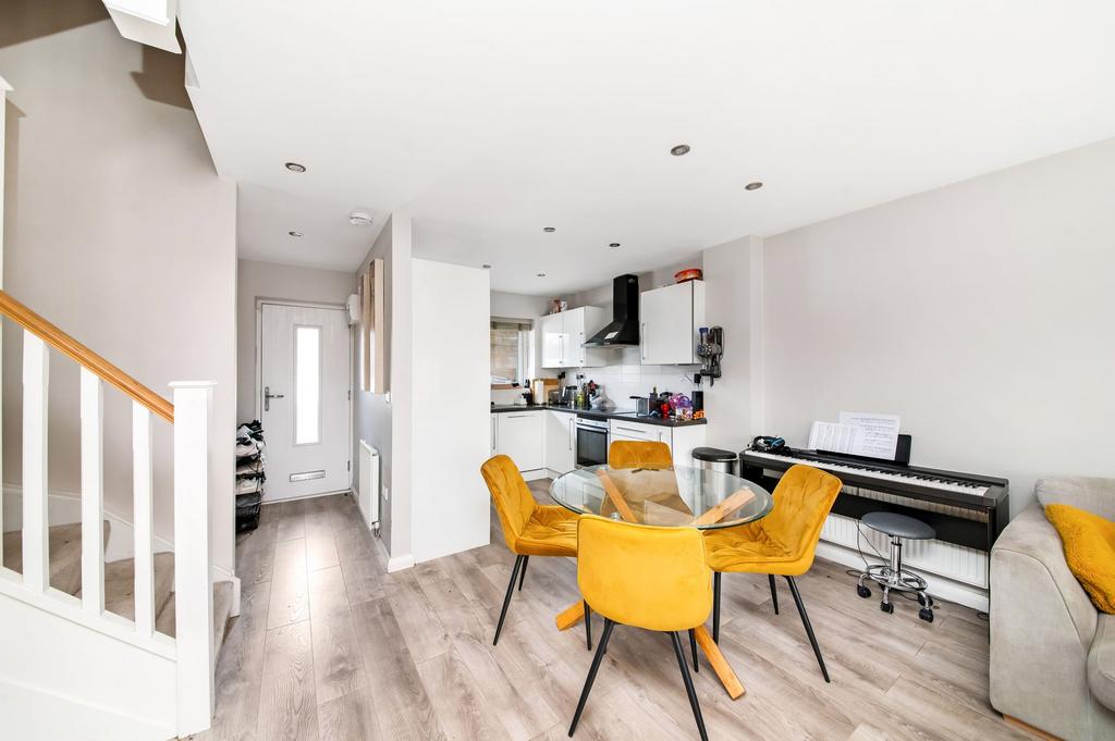 Living dining kitchen
