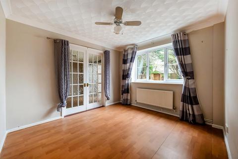 4 bedroom detached house for sale, Wisley Road, Andover