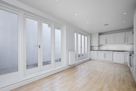 3 bedroom apartment to rent, BARCLAY ROAD, FULHAM, SW6