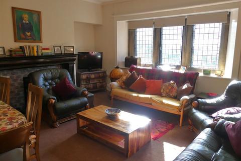 3 bedroom apartment to rent, The Grove, Ilkley LS29