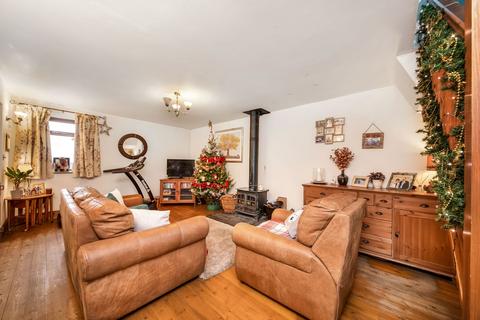 undefined, Cross Heights, Scholes, HD9
