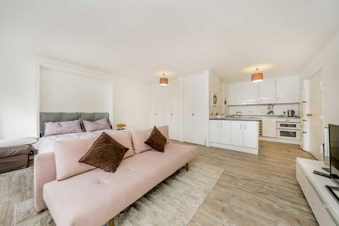 Studio for sale, Barbican, London EC2Y